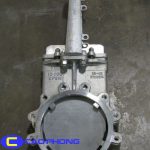 Van dao inox điều khiển khí nén